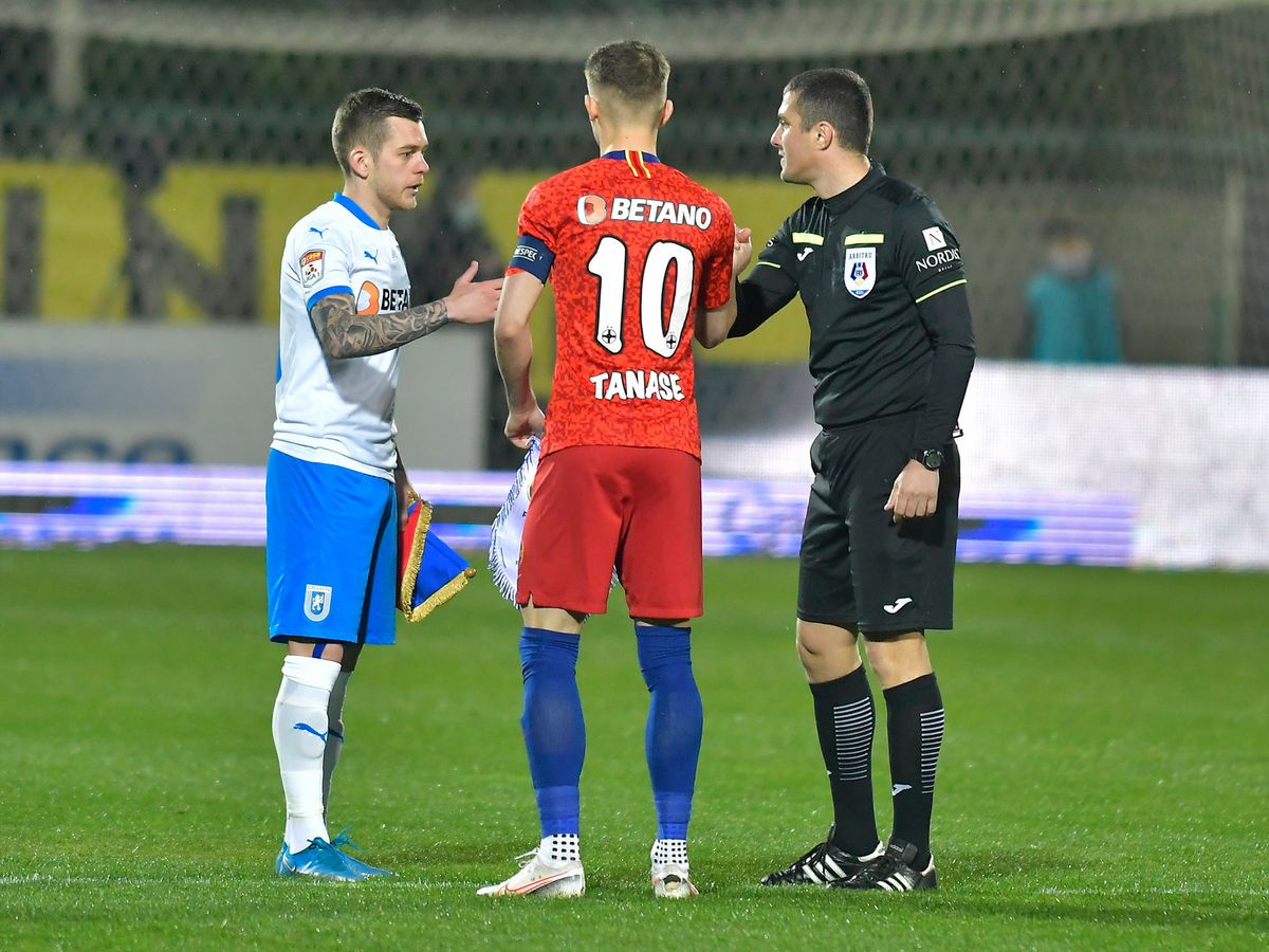 După FCSB - Craiova, Ilie Dumitrescu și Balint s-au pus de acord în studio: „Decizie inutilă”
