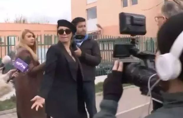 Anamaria Prodan s-a întâlnit cu Laurențiu Reghecampf la tribunal! Cum a reacționat impresara + fiica ei a început să plângă