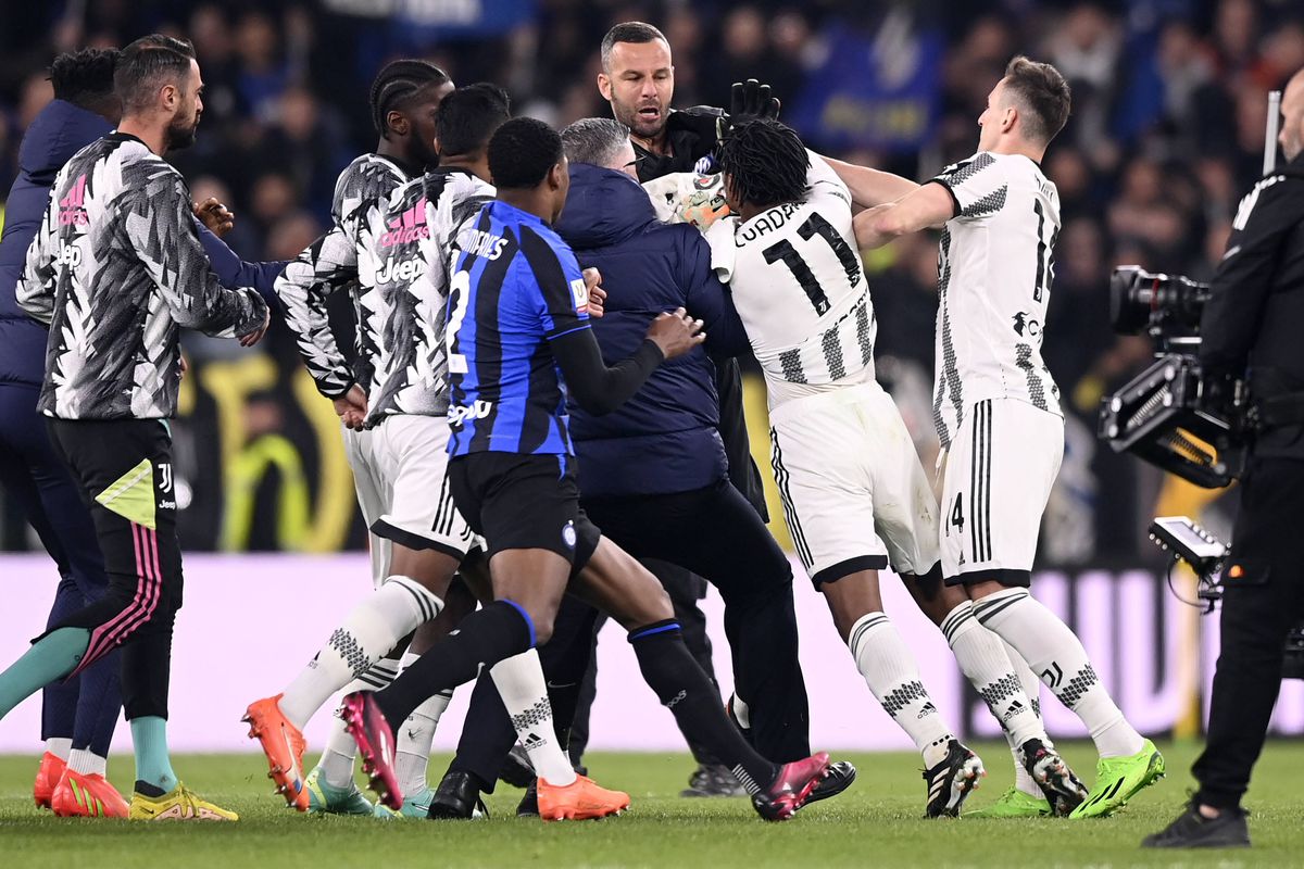 Încăierare generală după Juventus - Inter, în semifinalele Cupei Italiei! 3 cartonașe roșii și rezultat stabilit în ultima secundă