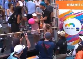 Succesul de la Miami a fost umbrit de gestul făcut după finală » Cum a fost surprinsă Petra Kvitova