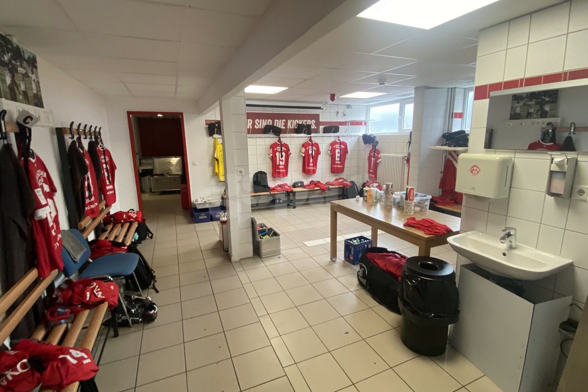 EXCLUSIV. Baza Akon Arena Würzburg