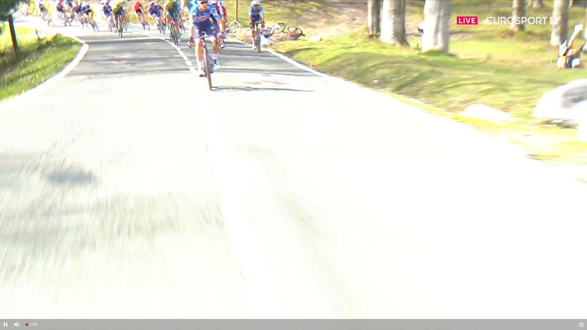 Van der Poel, după etapa de groză din Turul Țării Bascilor: „Cel mai mare pericol suntem chiar noi, cicliștii”