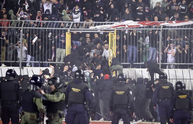 Incidente grave în Cupa Croației » Peste 50 de fani au fost arestați și cel puțin 3 polițiști răniți la Split!
