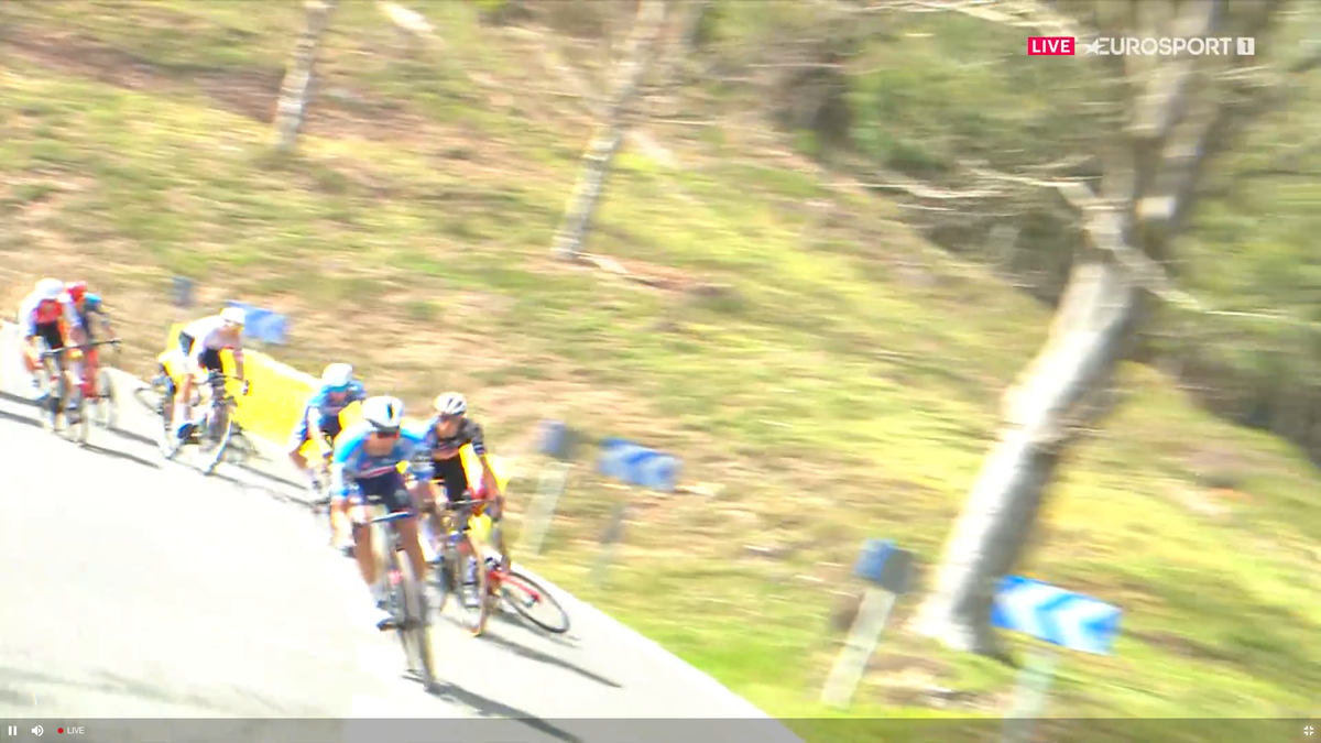 Van der Poel, după etapa de groză din Turul Țării Bascilor: „Cel mai mare pericol suntem chiar noi, cicliștii”