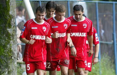 Îl recunoști? Acum 20 de ani, juca un minut pentru Dinamo în finala Cupei României » E fiul unui fost internațional, iar azi e încă în activitate