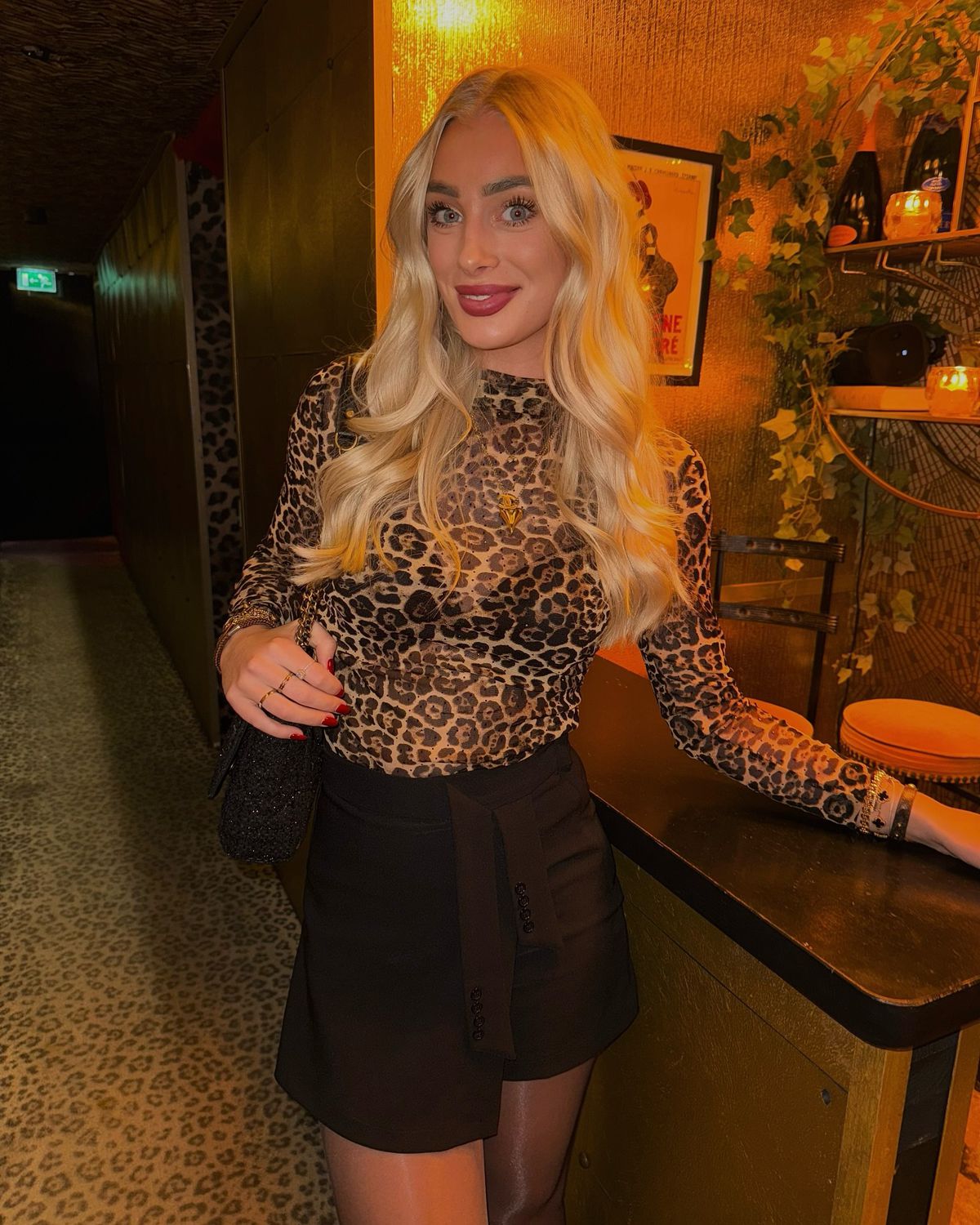 Esmee întoarce privirile în sala de fitness! Cine e blonda care a cucerit Olanda și a câștigat titlul de „Miss Intercontinental”