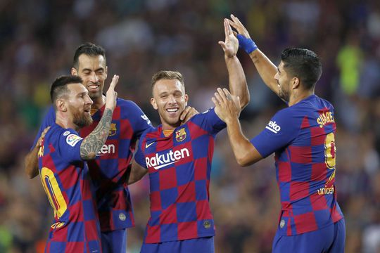 Arthur Melo (28 de ani), mijlocașul celor de la Girona, a fost jefuit în timpul unei sesiuni de cumpărături care a avut loc în Barcelona.