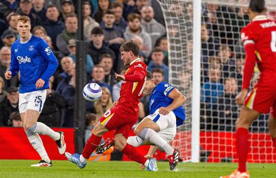 Scandal imens în Premier League, după Liverpool - Everton: jucătorul a primit amenințări cu moartea