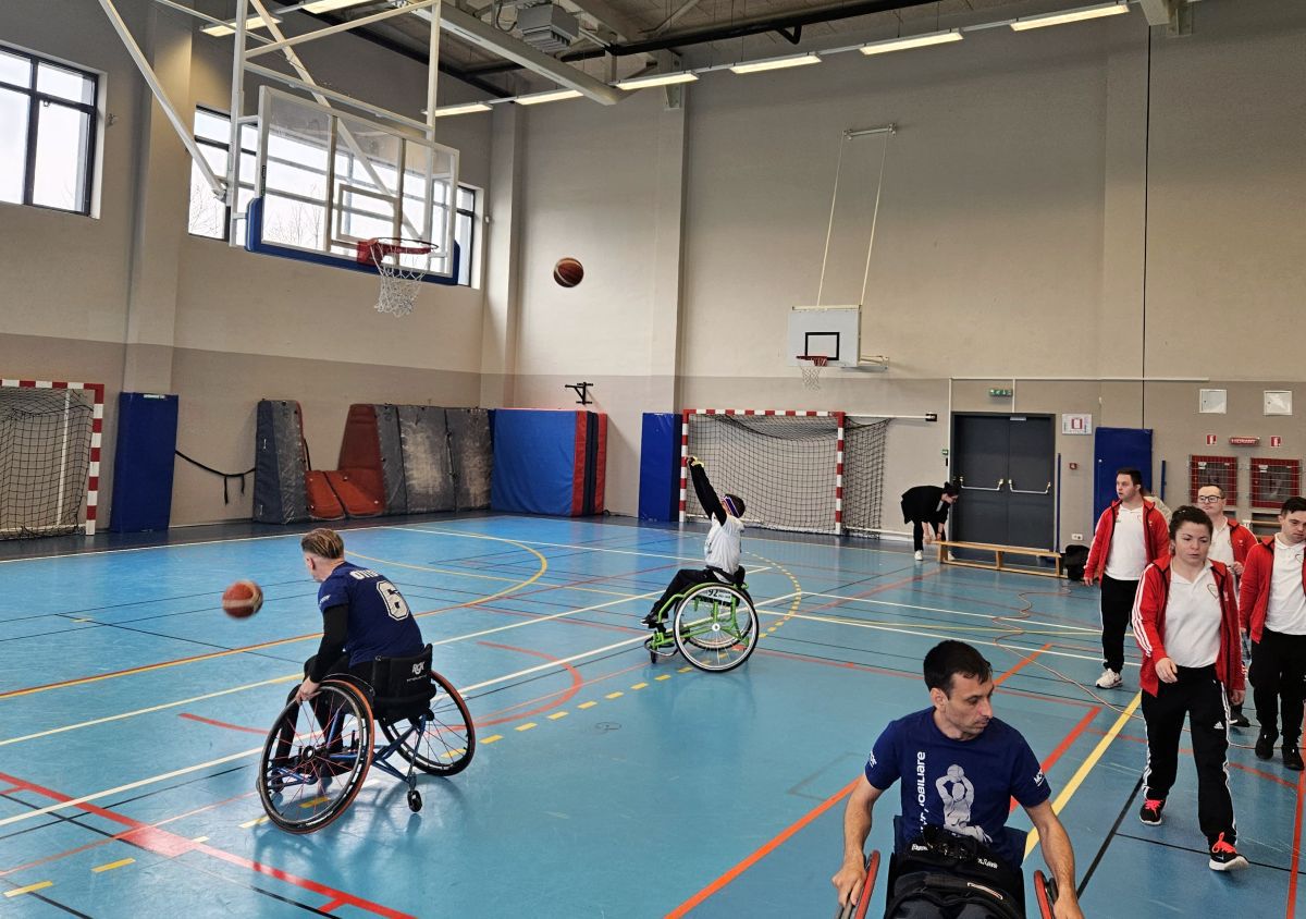 Lecții de viață de la sportivii paralimpici din România: „Mi-era rușine să ies din casă în scaun, dar sportul m-a ajutat să mă reintegrez”