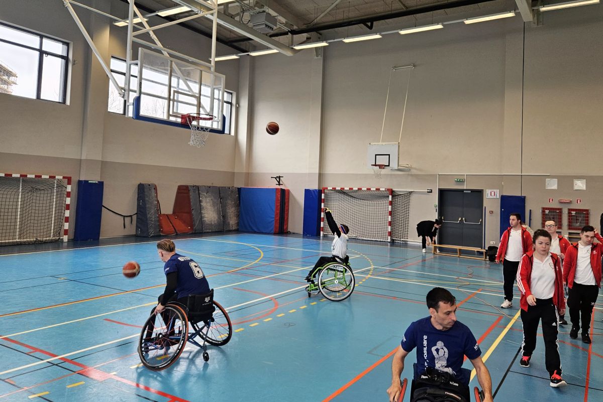 Lecții de viață de la sportivii paralimpici din România: „Mi-era rușine să ies din casă în scaun, dar sportul m-a ajutat să mă reintegrez”