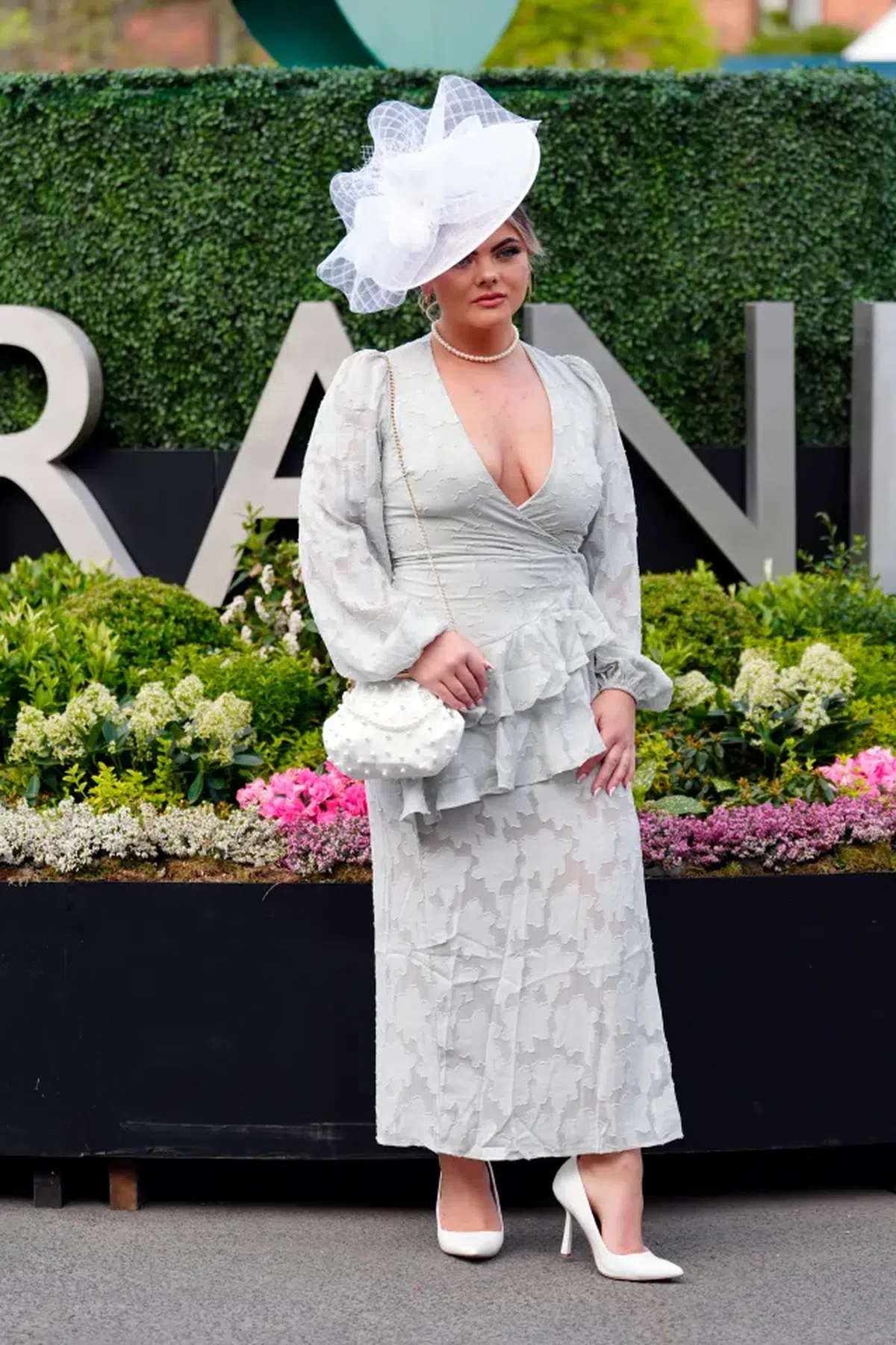 Britanicii știu să petreacă! În ce au transformat cea mai așteptată competiție sportivă a săptămânii