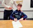 Românul Robert Asavetei a semnat cu Arsenal U13