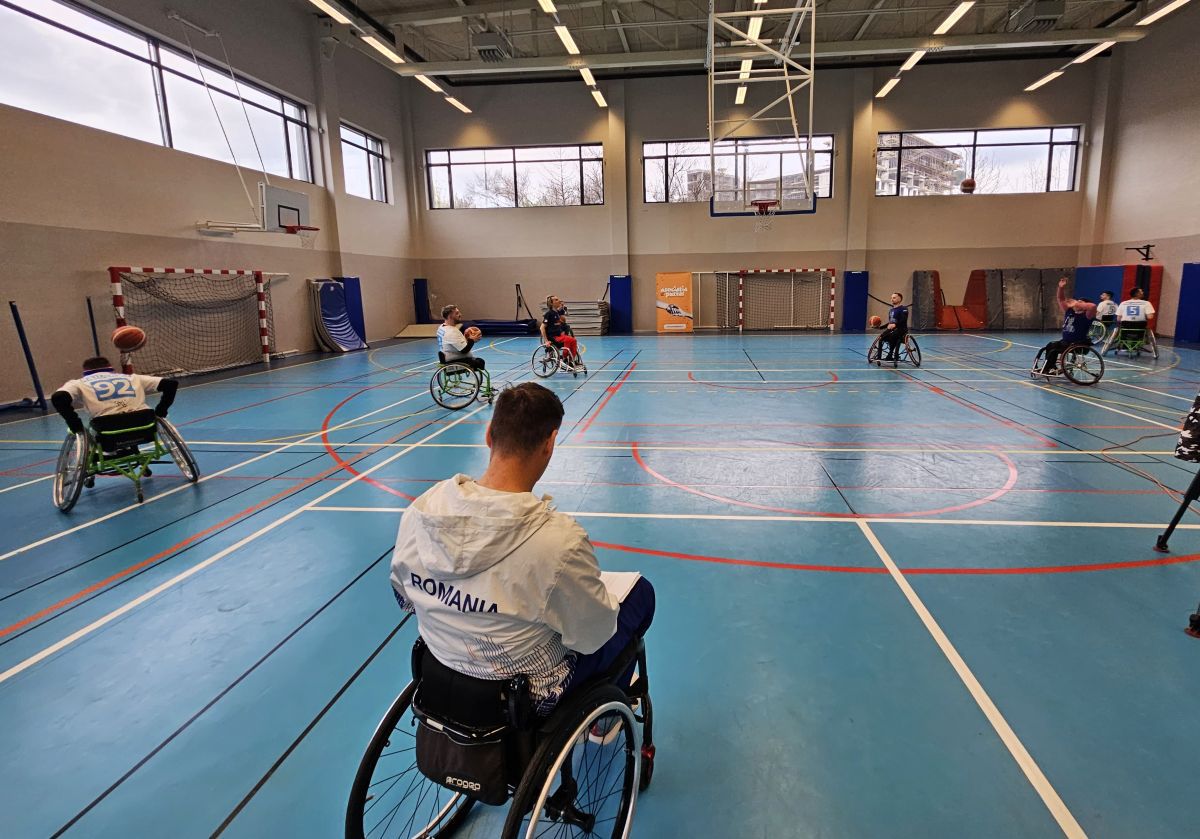 Lecții de viață de la sportivii paralimpici din România: „Mi-era rușine să ies din casă în scaun, dar sportul m-a ajutat să mă reintegrez”