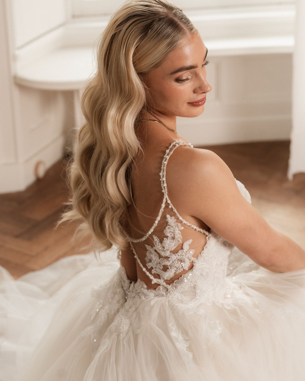 Esmee întoarce privirile în sala de fitness! Cine e blonda care a cucerit Olanda și a câștigat titlul de „Miss Intercontinental”