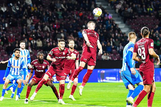 Lindon Emerllahu, în acțiune în CFR Cluj - Craiova // foto: Imago Images