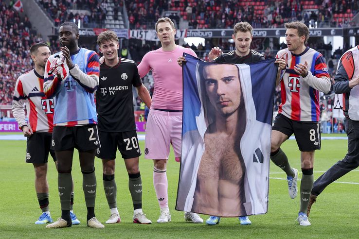 Jucătorii lui Bayern s-au amuzat copios pe seama lui Goretzka după 3-2 cu Freiburg // foto: Imago Images