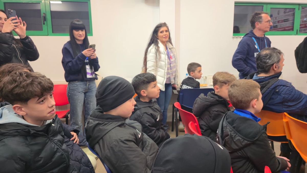 Conferință inedită a lui Bogdan Andone! Cu sala plină de copii, a vorbit despre obiectivele echipei: „Suntem singurii”