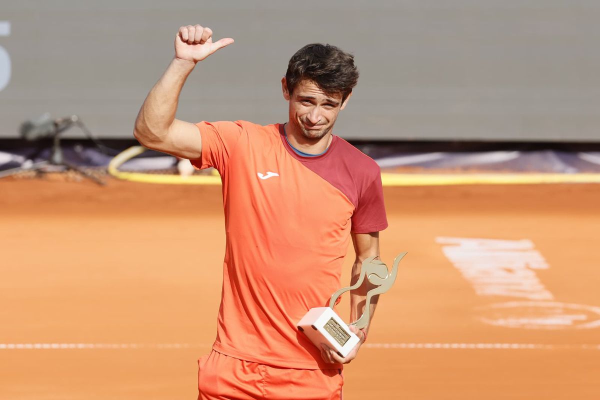 Grande Mariano Navone! » Calificare eroică în ultimul act de la Țiriac Open a finalistului din 2024, cu două mingi de meci salvate!