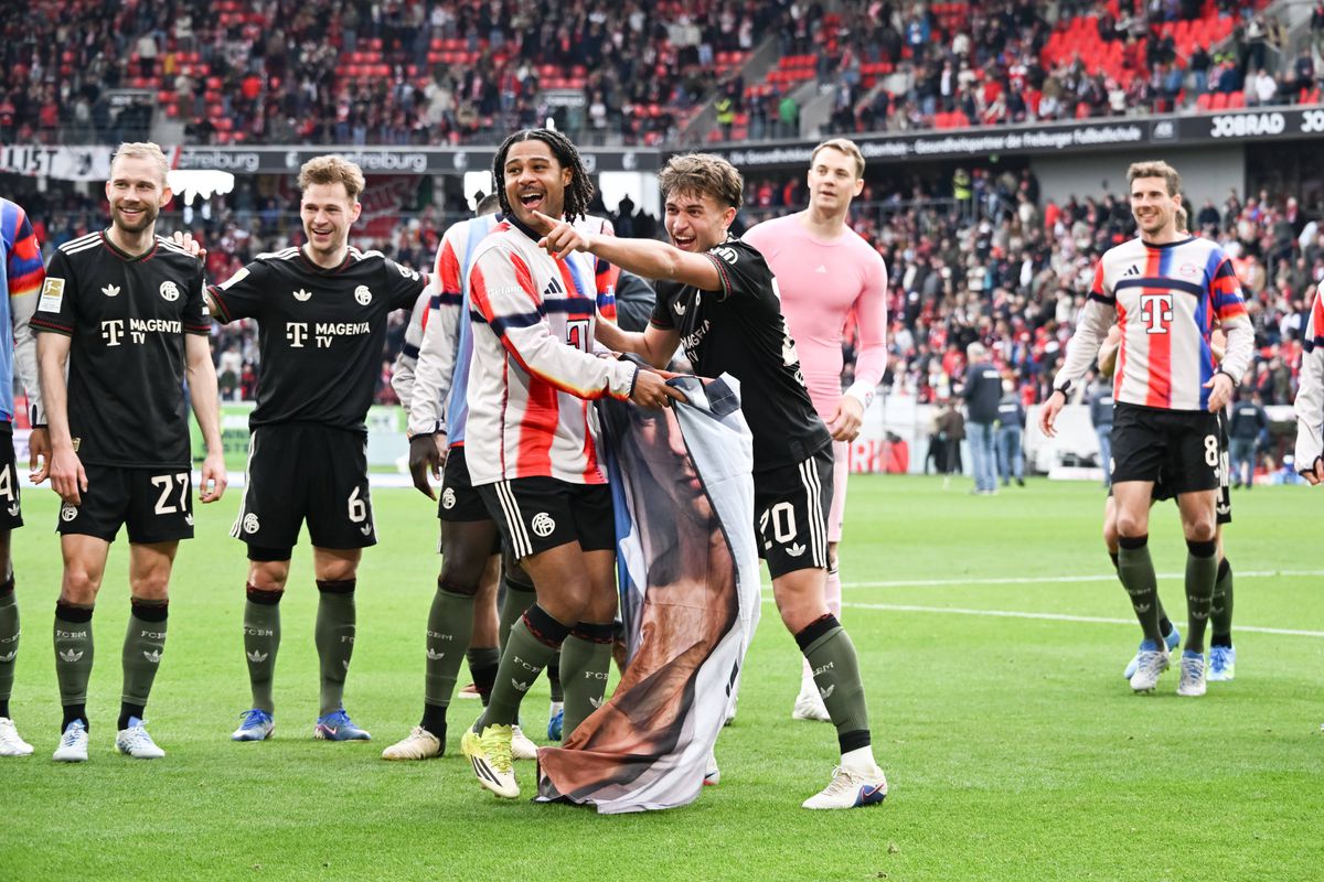 Incredibil ce a purtat Serge Gnabry, pe teren, după victoria lui Bayern