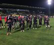 Scandări xenofobe și obiectiv trasat „câinilor” chiar pe teren » Ce nu s-a văzut la TV după FC Argeș - Dinamo
