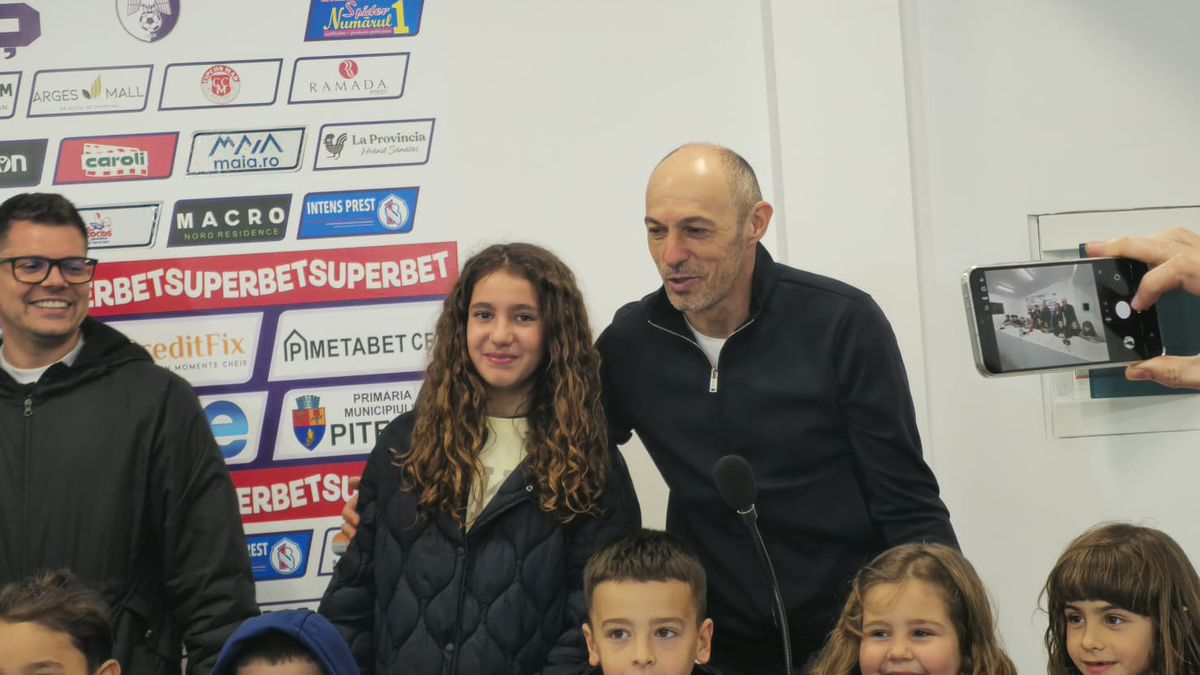 Conferință inedită a lui Bogdan Andone! Cu sala plină de copii, a vorbit despre obiectivele echipei: „Suntem singurii”