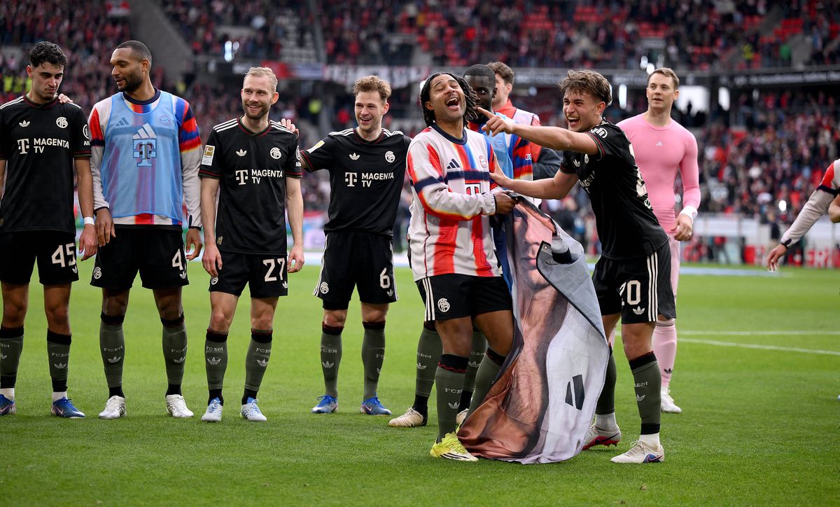 Incredibil ce a purtat Serge Gnabry, pe teren, după victoria lui Bayern