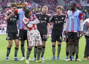 Incredibil ce a purtat Serge Gnabry, pe teren, după victoria lui Bayern