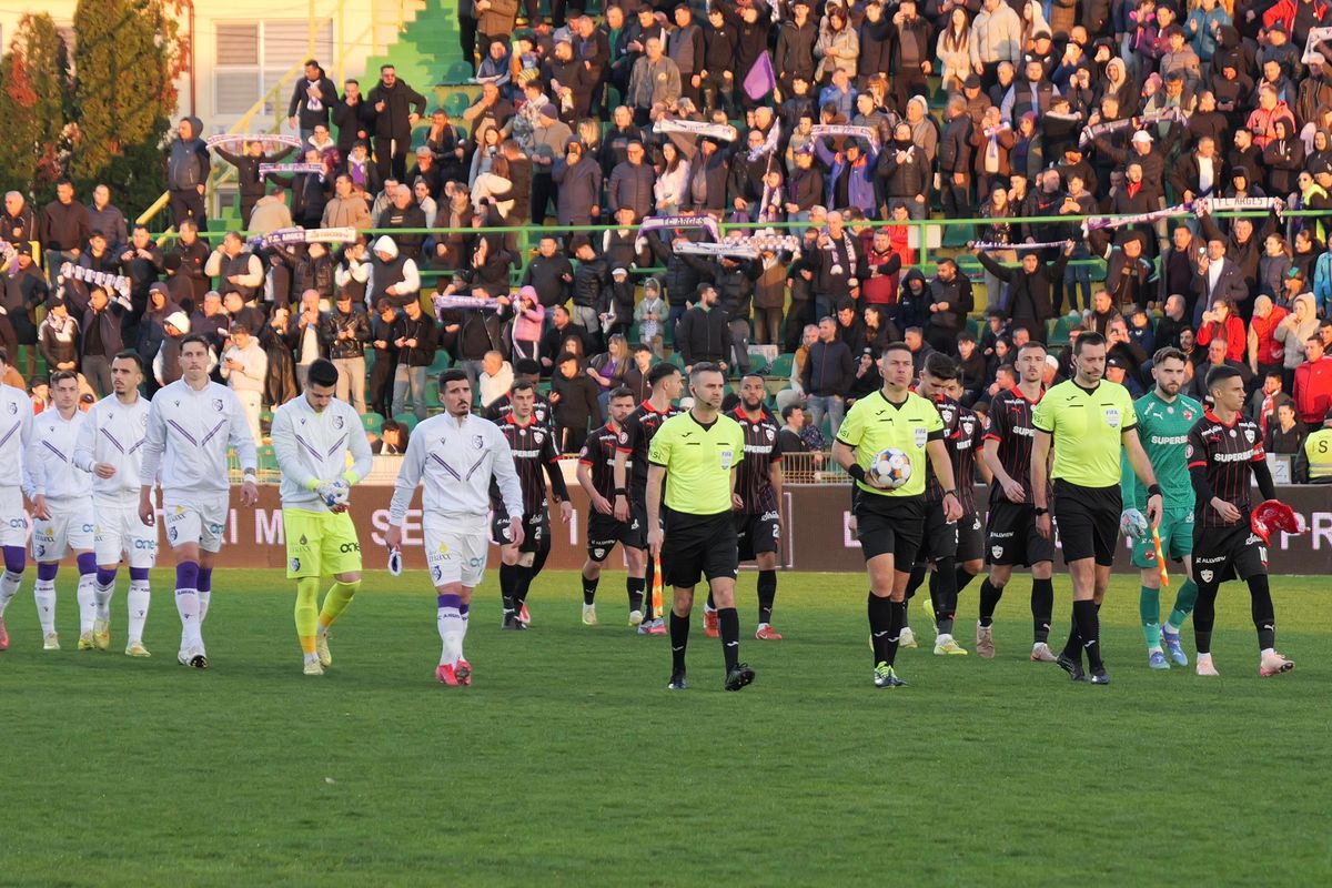 Scandarea care i-a unit pe fani la meciul FC Argeș - Dinamo