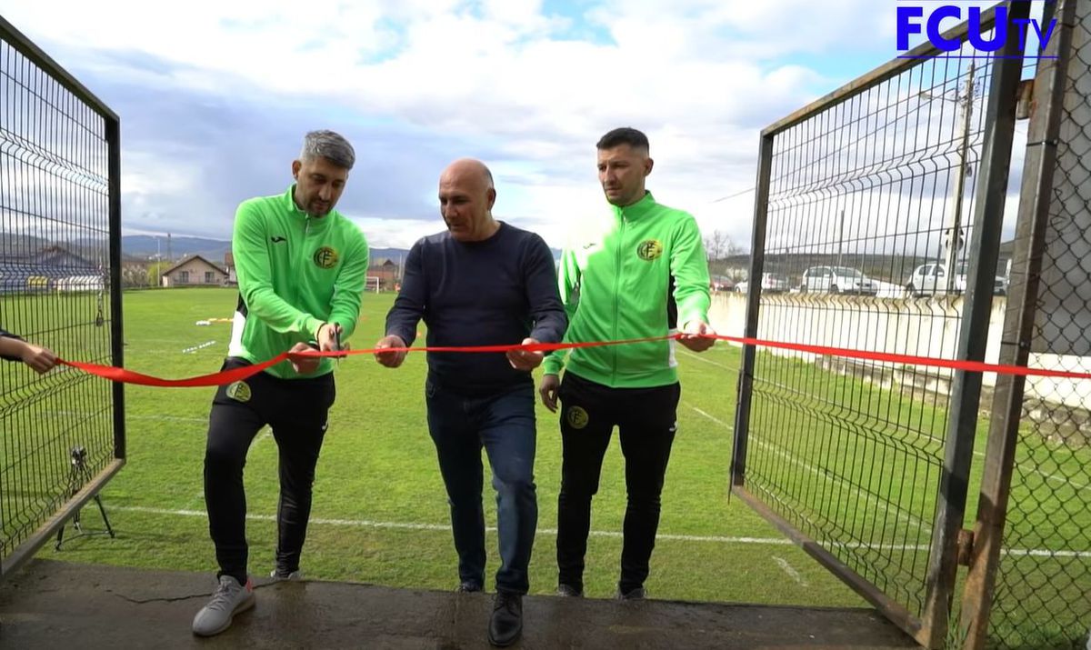 Pe urmele lui Hagi și Popescu » Florin Costea a tăiat panglica, alături de fratele lui: „Pregătiți pentru FCU, Steaua și FCSB”