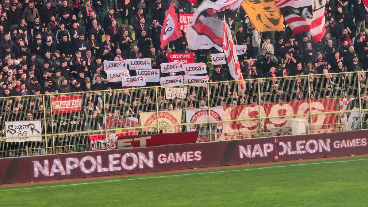 Scandarea care i-a unit pe fani la meciul FC Argeș - Dinamo