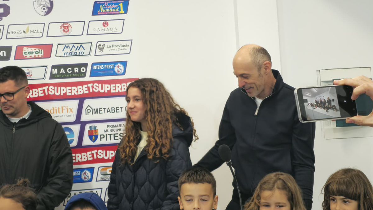 Conferință inedită a lui Bogdan Andone! Cu sala plină de copii, a vorbit despre obiectivele echipei: „Suntem singurii”