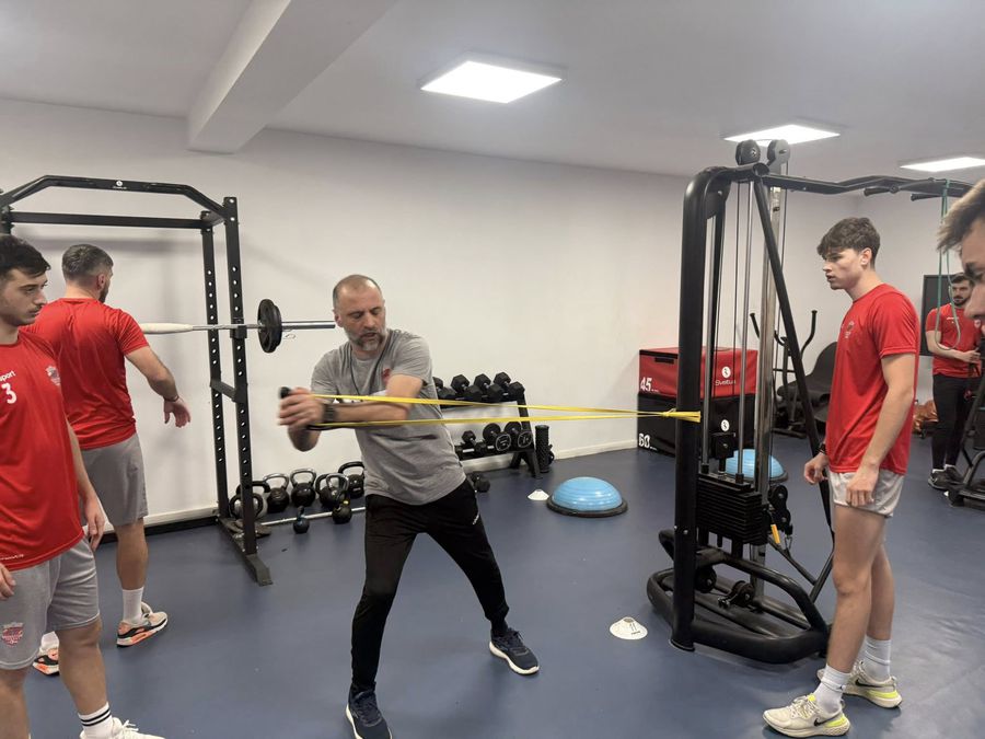 Dinu Todoran nu mai este antrenorul celor de la CS Tunari // foto: Facebook Antrenorul din Liga 2 și-a dat demisia după eșecul de sâmbătă: „Ne-am strâns mâinile și ne-am despărțit”