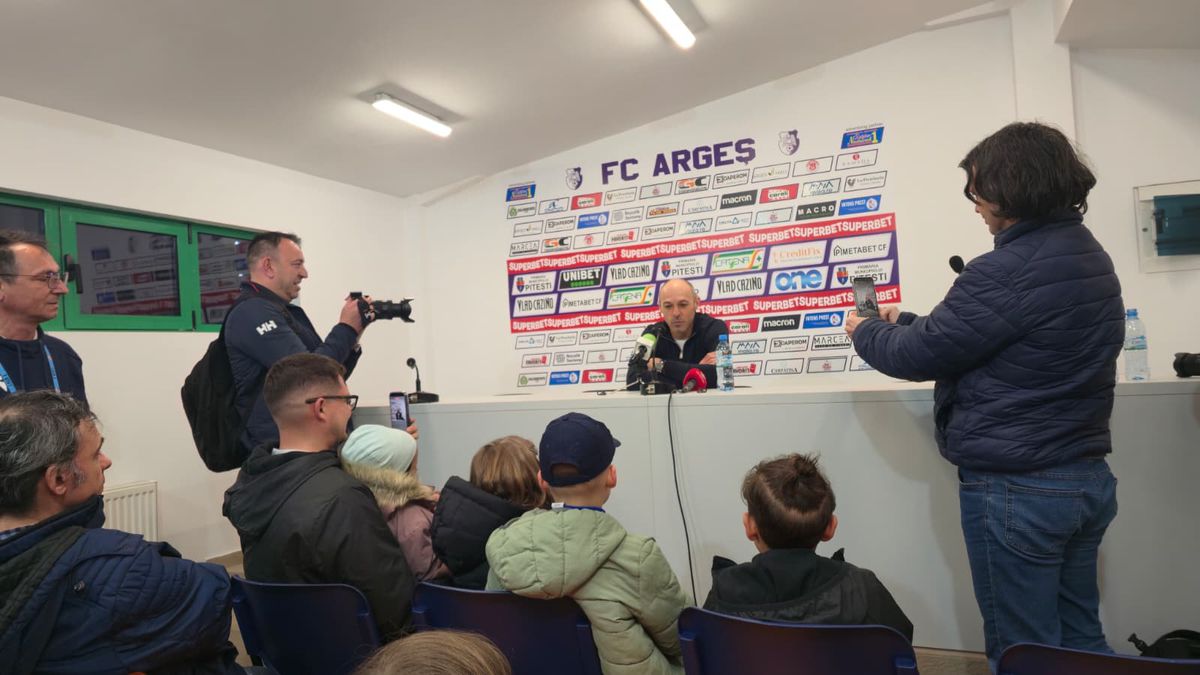 Conferință inedită a lui Bogdan Andone! Cu sala plină de copii, a vorbit despre obiectivele echipei: „Suntem singurii”