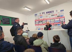 Conferință inedită a lui Bogdan Andone! Cu sala plină de copii, a vorbit despre obiectivele echipei: „Suntem singurii”