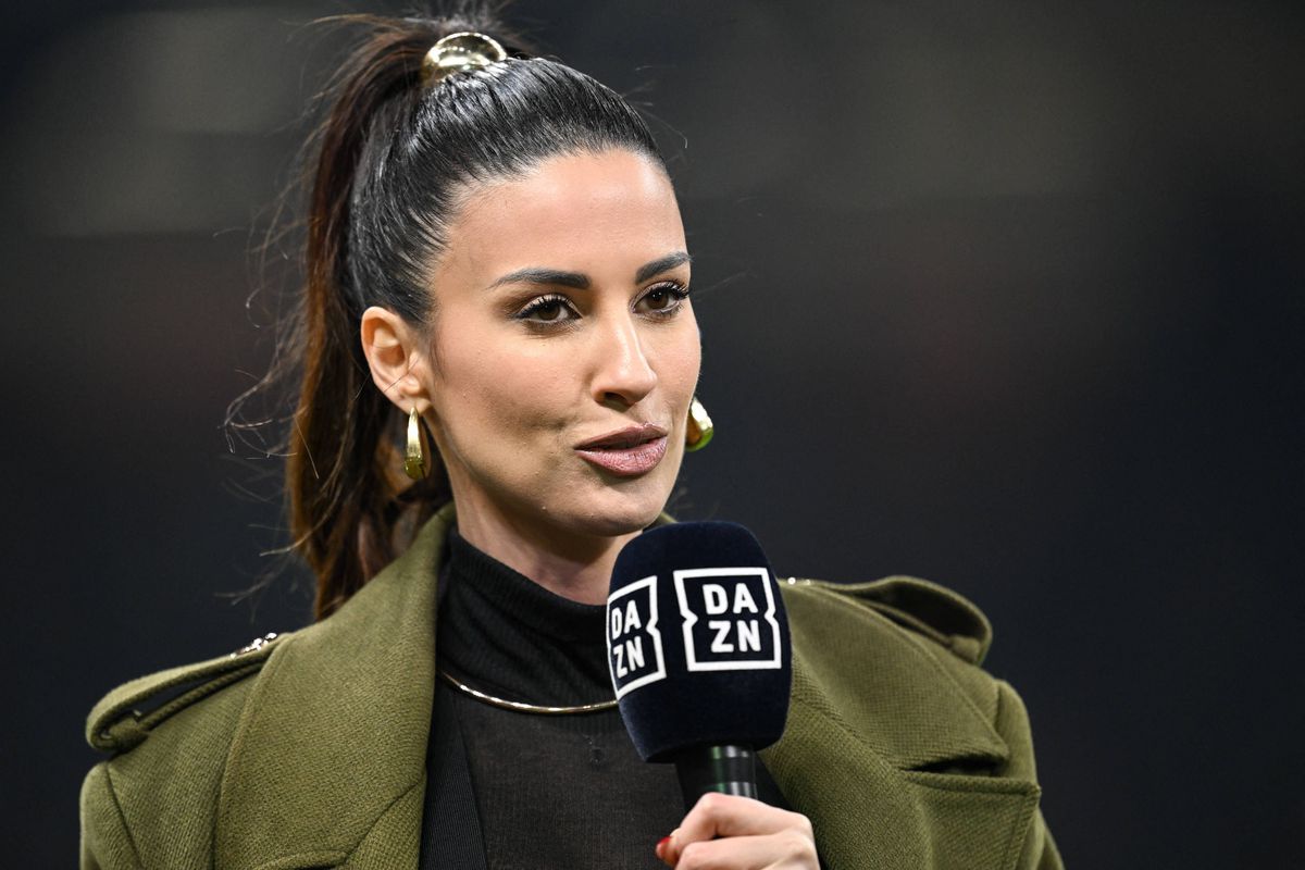 Prezentatoarea s-a afișat cu fotbalistul mai tânăr cu 11 ani și a „rupt” Internetul: „Genul de dragoste...”