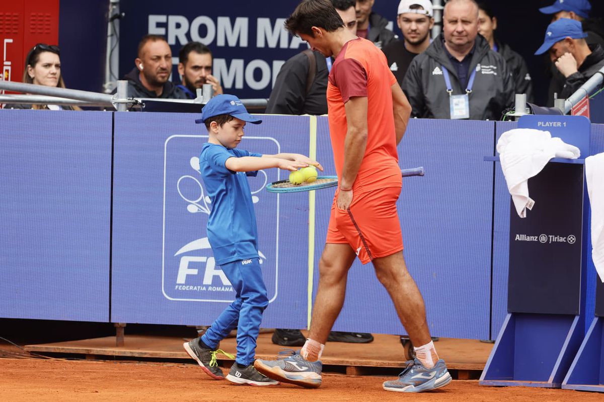 Grande Mariano Navone! » Calificare eroică în ultimul act de la Țiriac Open a finalistului din 2024, cu două mingi de meci salvate!