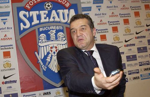 Gigi Becali a cumpărat Steaua în 2003