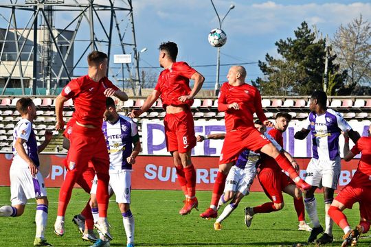 Chindia impresionează în acest play-out și o depășește și pe FC Argeș, altă surpriză a campionatului. Sursă foto: Facebook FC Argeș