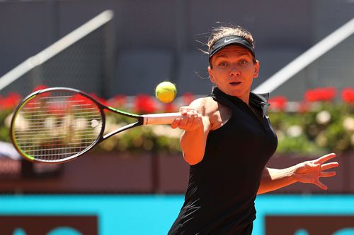 Simona Halep, lovitură de excepție în meciul cu Mertens // FOTO: Guliver/GettyImages