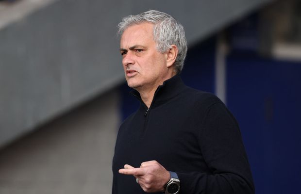 Tupeu! Mourinho, luat peste picior de o companie aeriană, după ce a revenit în Serie A: „Un bagaj de mână e suficient” :)