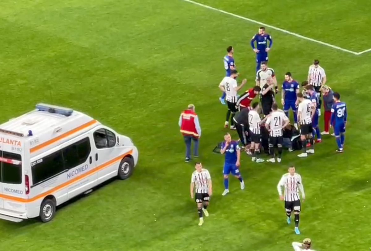 Clipe de panică în Ghencea: fotbalistul lui Oprița, inert pe gazon! Ambulanța, chemată de urgență: fotbalistul a fost „faultat” și de medic