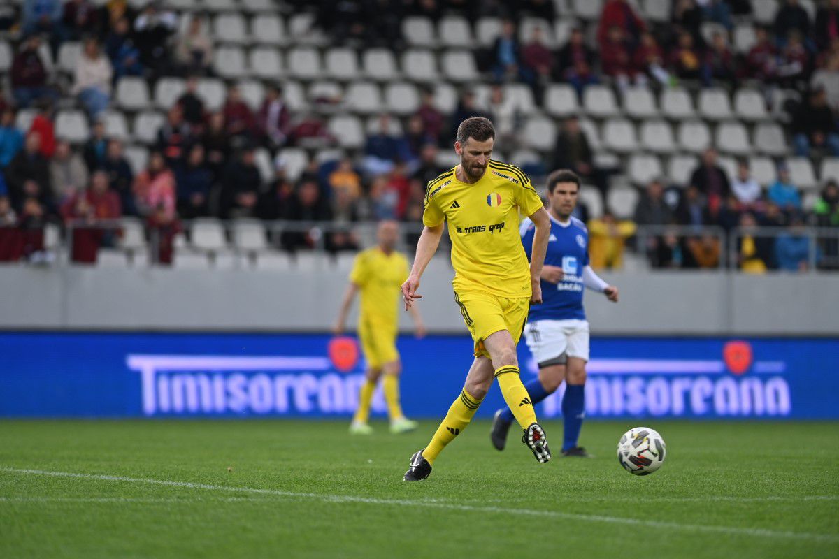 Nicolae Dică, fază serii în „Gala Mihai Neșu”: l-a ridiculizat pe Elias Charalambous » Reacția antrenorului FCSB