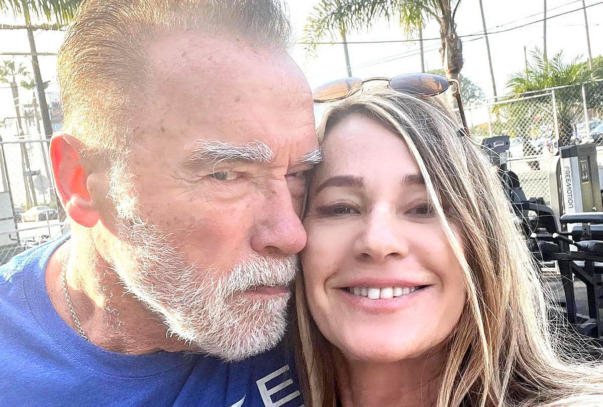 Nadia Comăneci l-a antrenat pe Arnold Schwarzenegger într-un parc: „10, ăsta e numărul meu favorit, știai?”