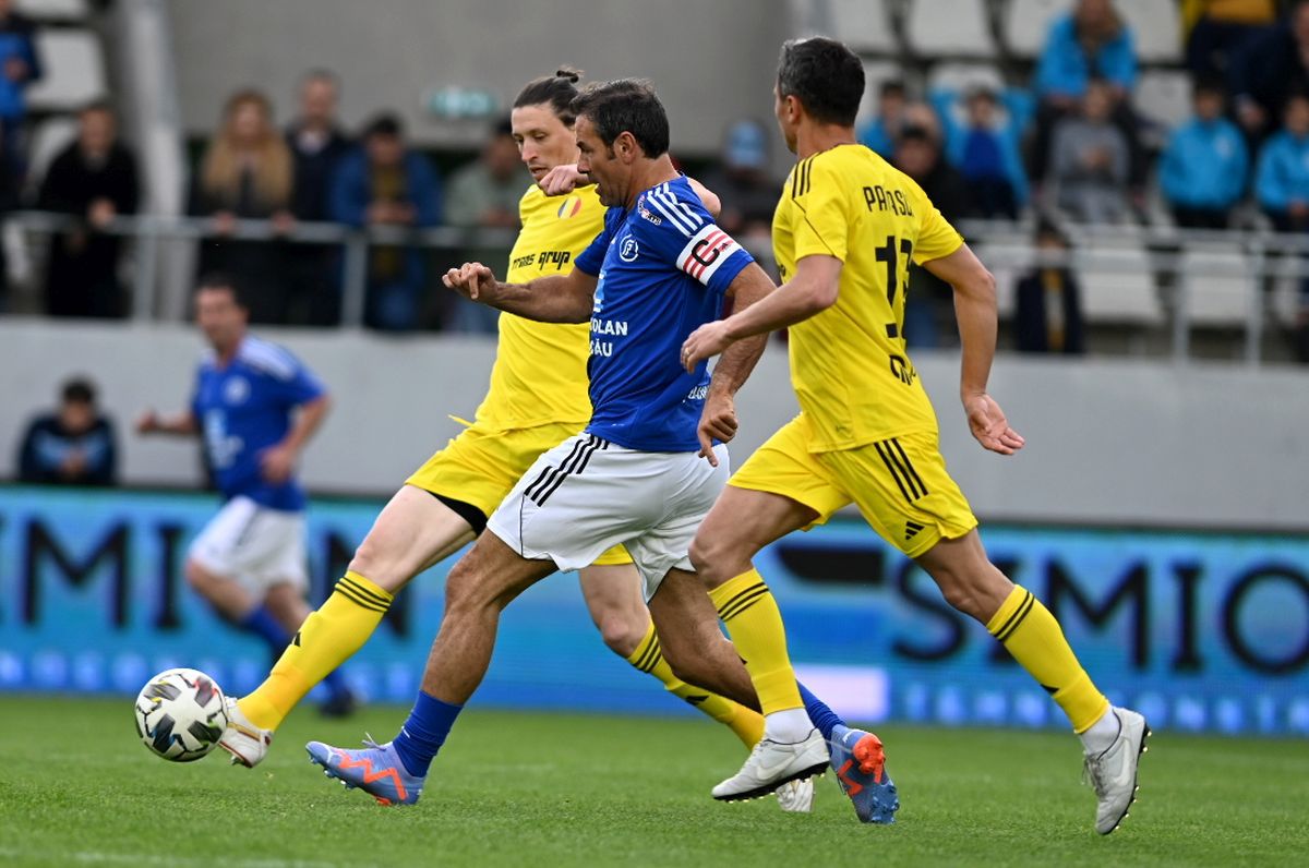 Demonstrativ, dar nu pentru toți  » Au sărit scântei la „Gala Mihai Neșu”: goluri și driblinguri spectaculoase + Petre Marin, gata să-l „rupă” pe Pires!