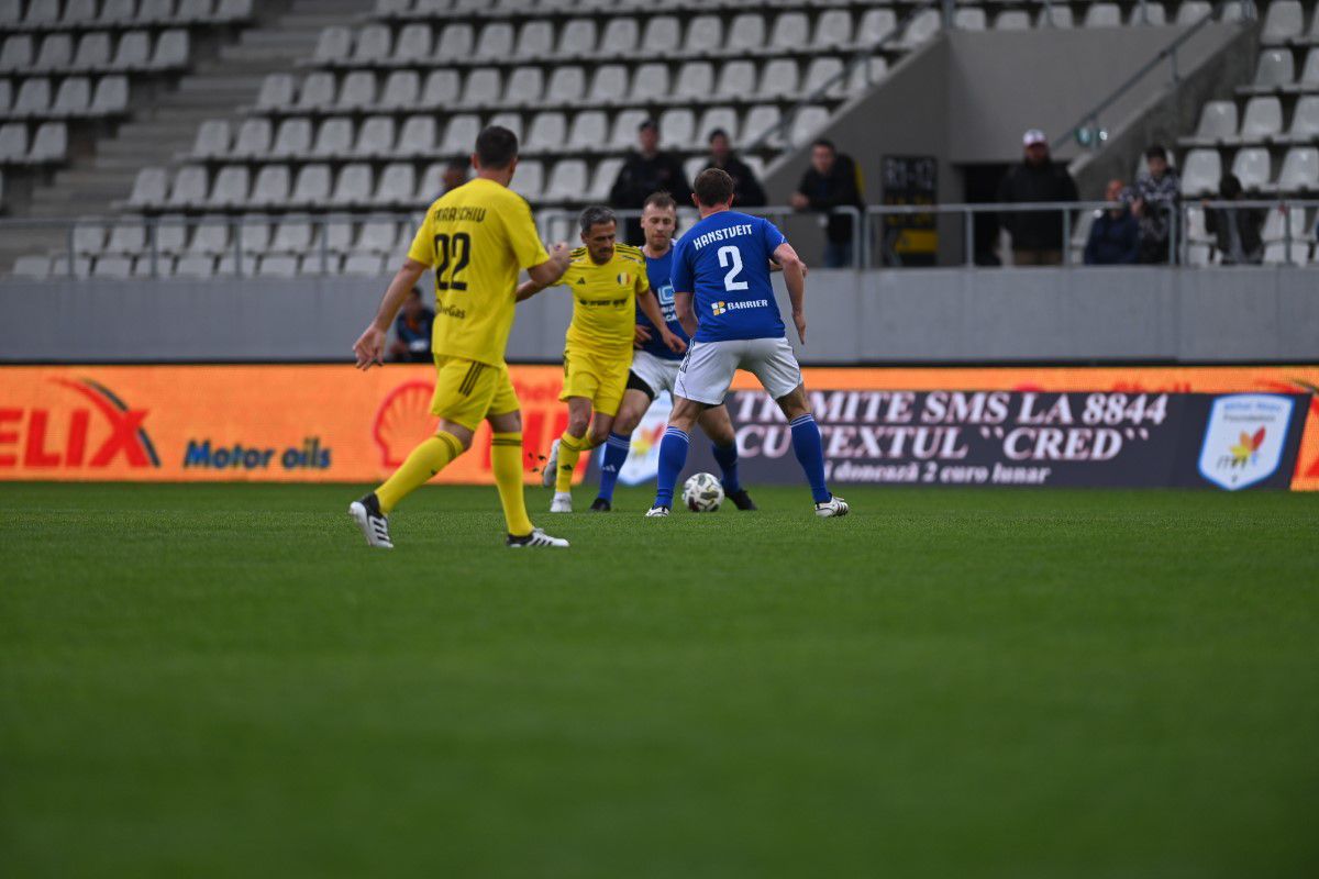 Nicolae Dică, fază serii în „Gala Mihai Neșu”: l-a ridiculizat pe Elias Charalambous » Reacția antrenorului FCSB