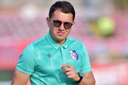 Andrei Prepeliță, 37 de ani, fără echipă din octombrie 2022, când s-a despărțit de FC Argeș, ar putea fi noul antrenor al celor de la Unirea Slobozia, formație din play-out-ul ligii secunde.