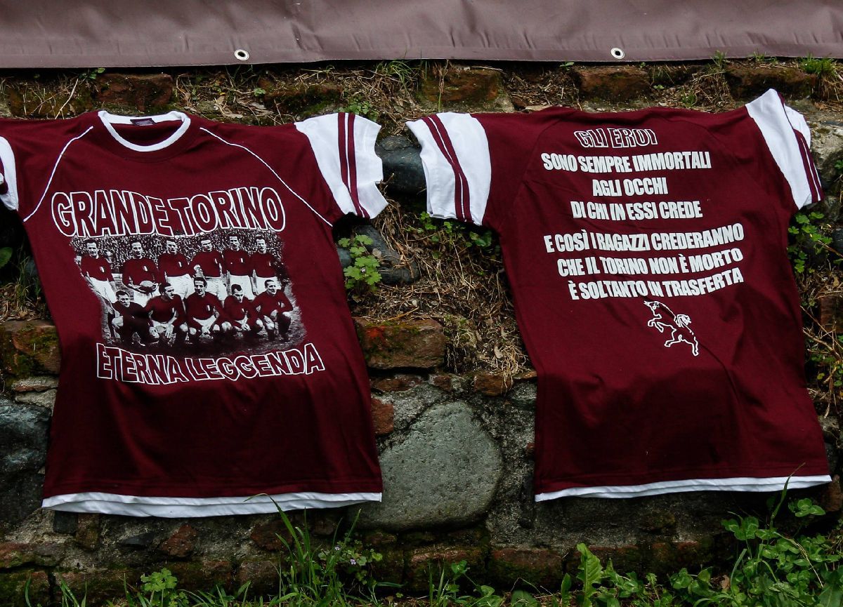 75 de ani de la tragedia tulburătoare din Italia » Marea echipă din anii' 40 a dispărut într-un accident aviatic. La bord se afla antrenorul născut în România