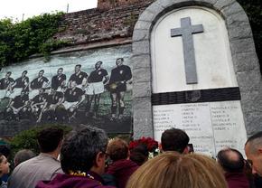 75 de ani de la tragedia tulburătoare din Italia » Marea echipă din anii' 40 a dispărut într-un accident aviatic. La bord se afla antrenorul născut în România