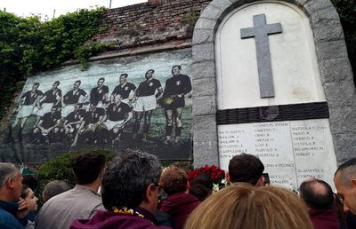 75 de ani de la tragedia tulburătoare din Italia » Marea echipă din anii' 40 a dispărut într-un accident aviatic. La bord se afla antrenorul născut în România