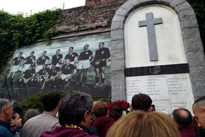 75 de ani de la tragedia tulburătoare din Italia » Marea echipă din anii' 40 a dispărut într-un accident aviatic. La bord se afla antrenorul născut în România